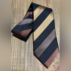 Hand Sewn Silk Quiet Luxury Old Money Collegiate Academia Classic Clean Tie